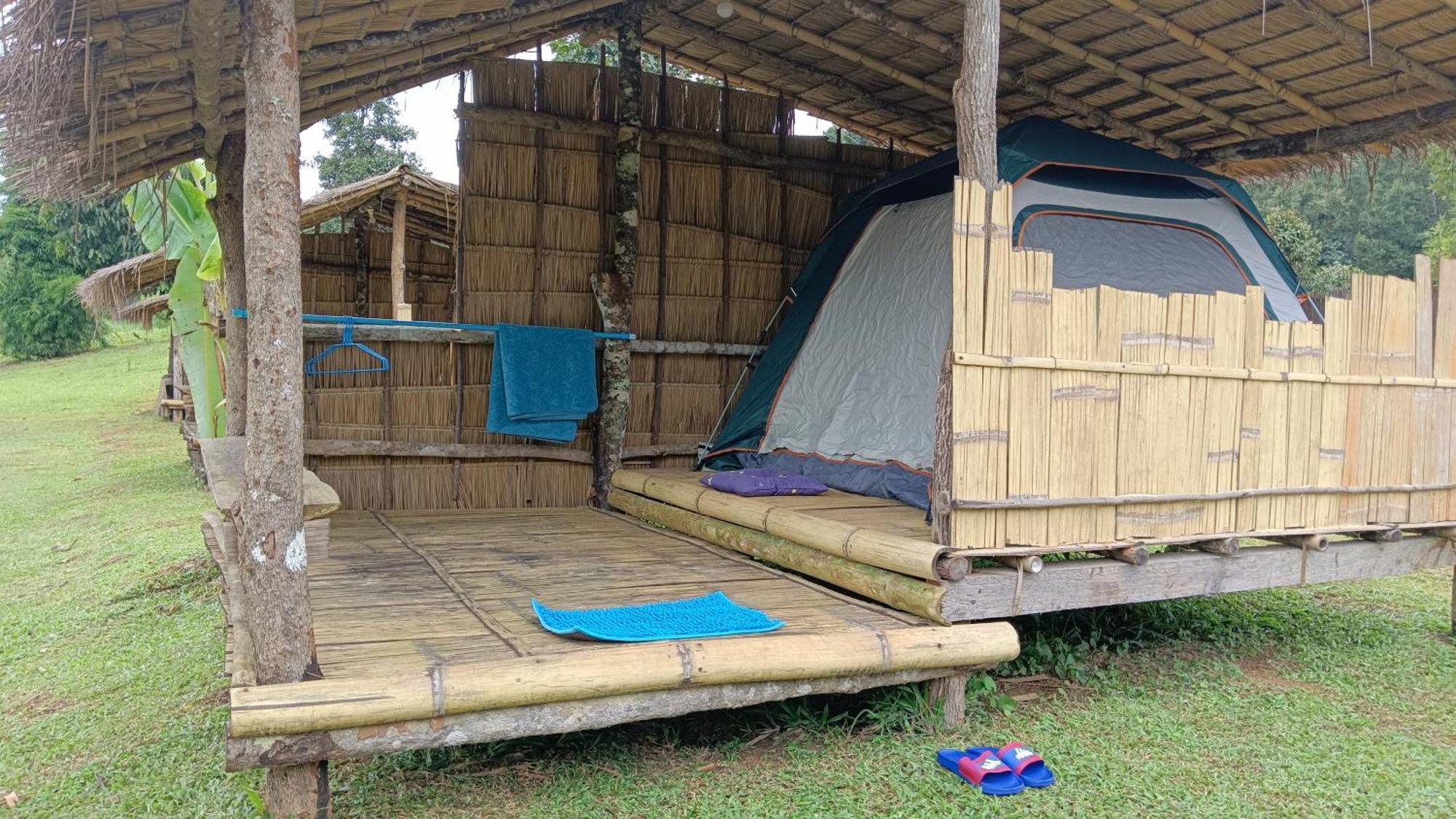 ไร่นิธิสุนทร Nithisoonthon Farmstay Mae Hong Son Exterior foto