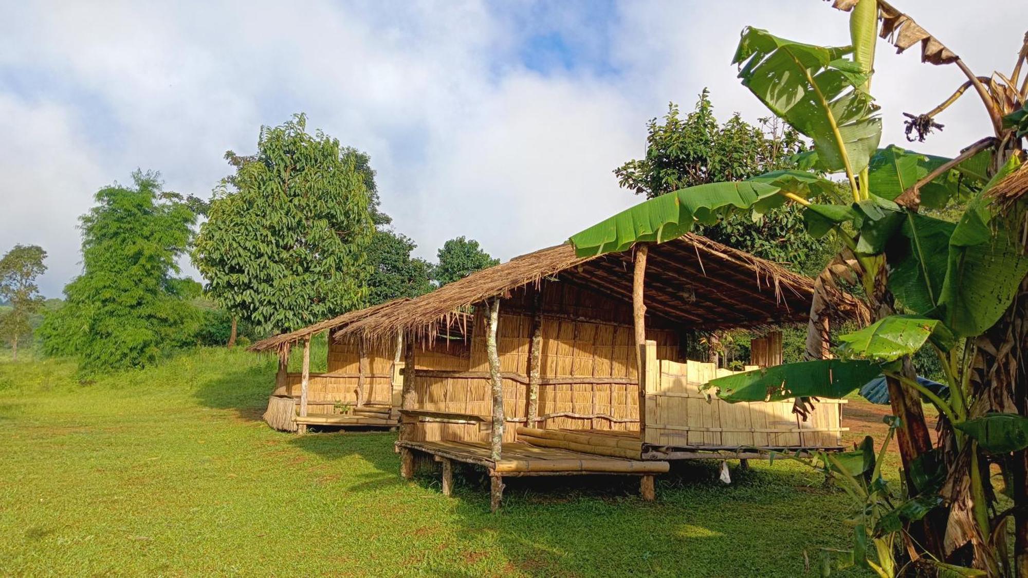 ไร่นิธิสุนทร Nithisoonthon Farmstay Mae Hong Son Exterior foto