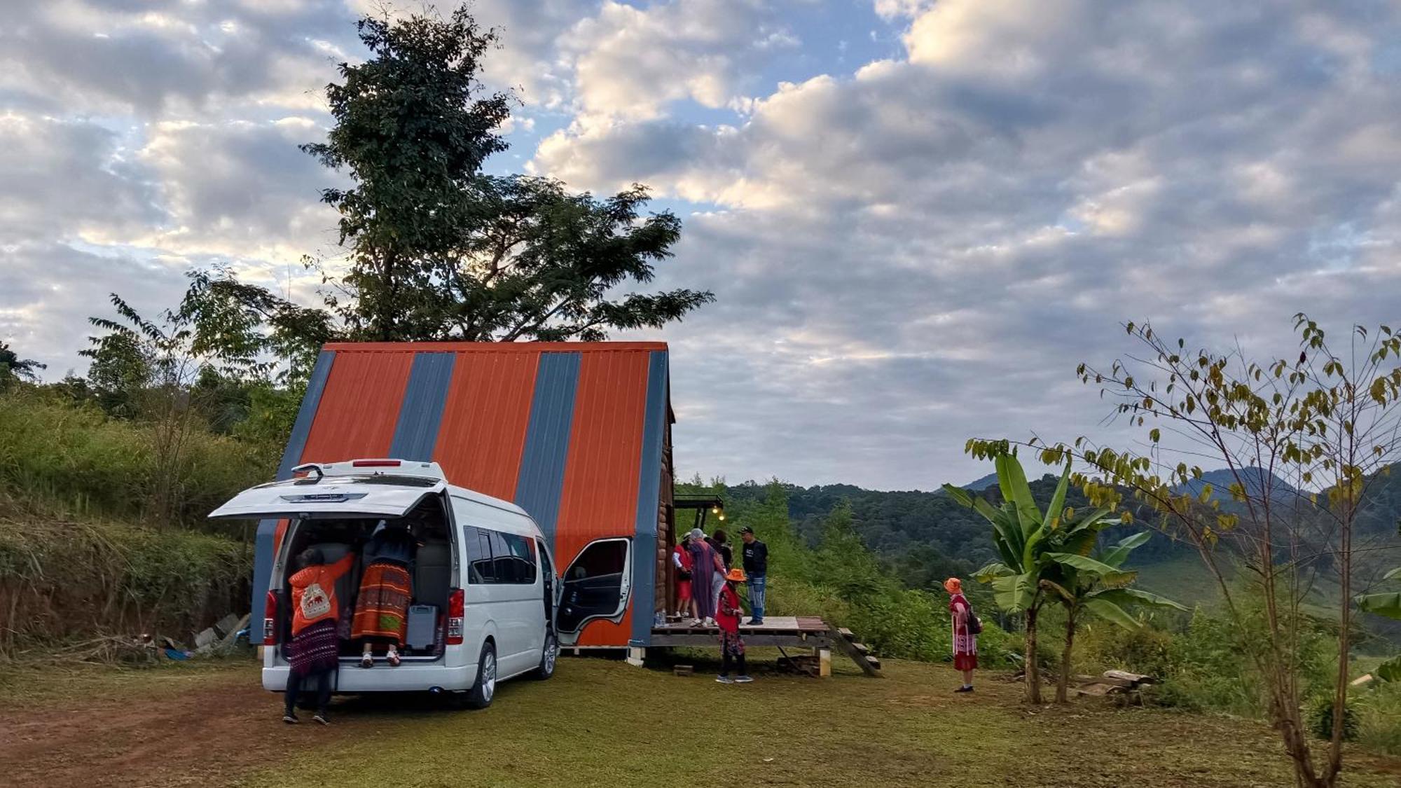 ไร่นิธิสุนทร Nithisoonthon Farmstay Mae Hong Son Exterior foto