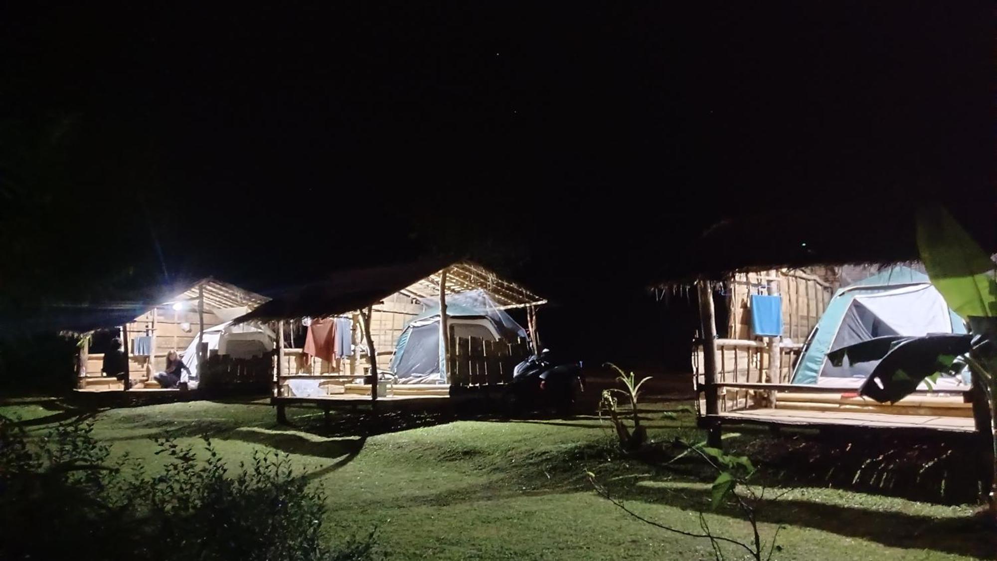 ไร่นิธิสุนทร Nithisoonthon Farmstay Mae Hong Son Exterior foto
