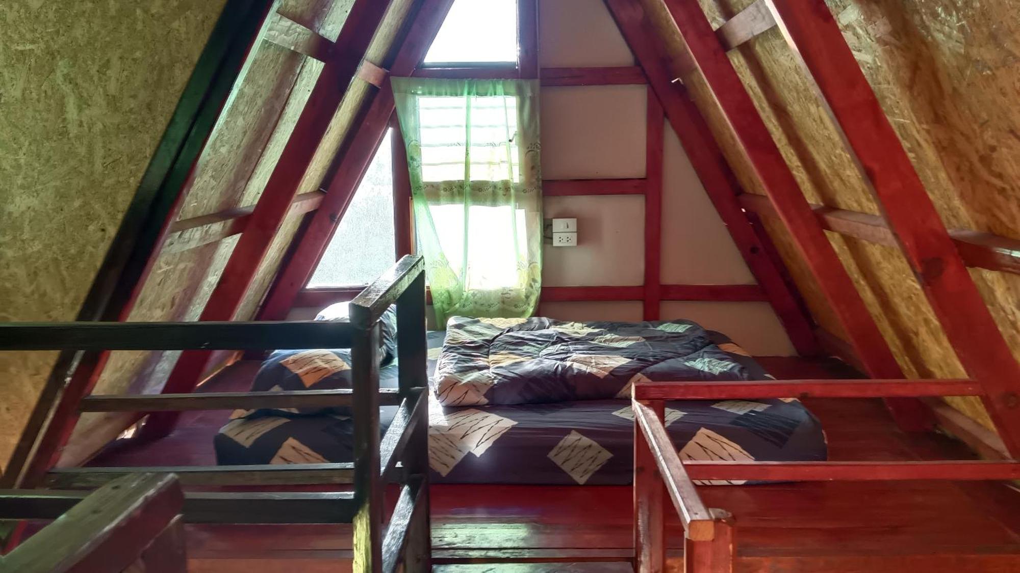 ไร่นิธิสุนทร Nithisoonthon Farmstay Mae Hong Son Exterior foto