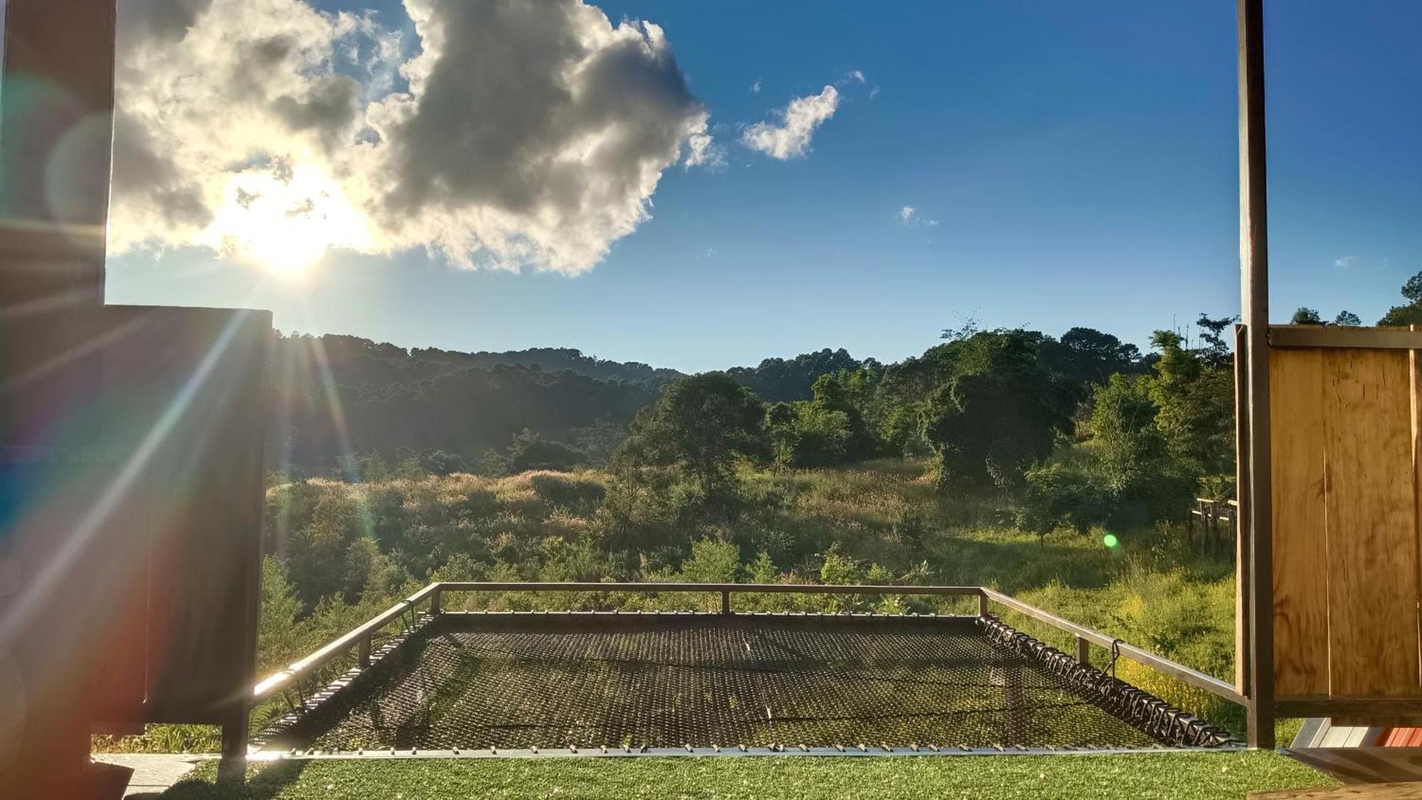 ไร่นิธิสุนทร Nithisoonthon Farmstay Mae Hong Son Exterior foto